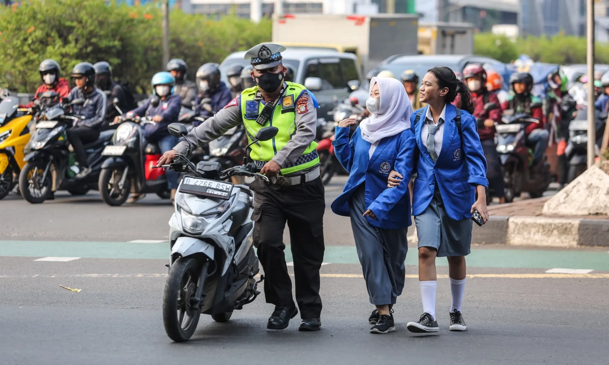 <p>Operasi Patuh Jaya 2024, 60.533 Pengendara Di Jakarta Ditindak&nbsp;</p>