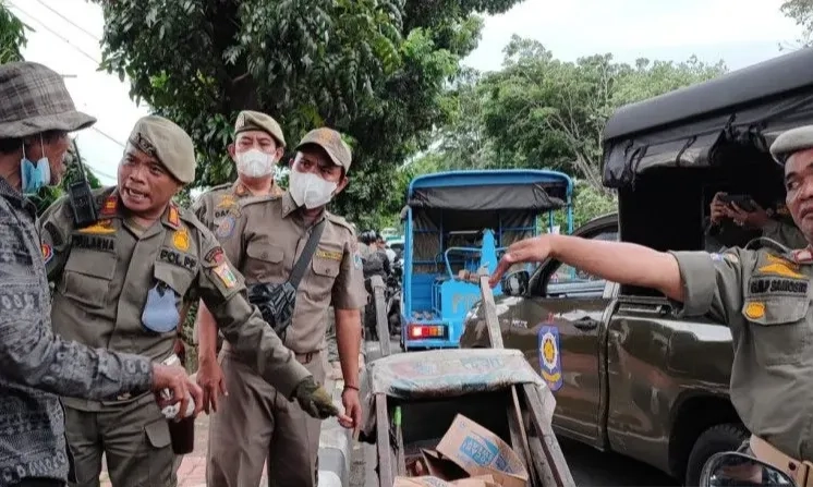 <p>Catat! Sepanjang Agustus, Satpol PP DKI Gelar Operasi Bina Tertib Praja</p>