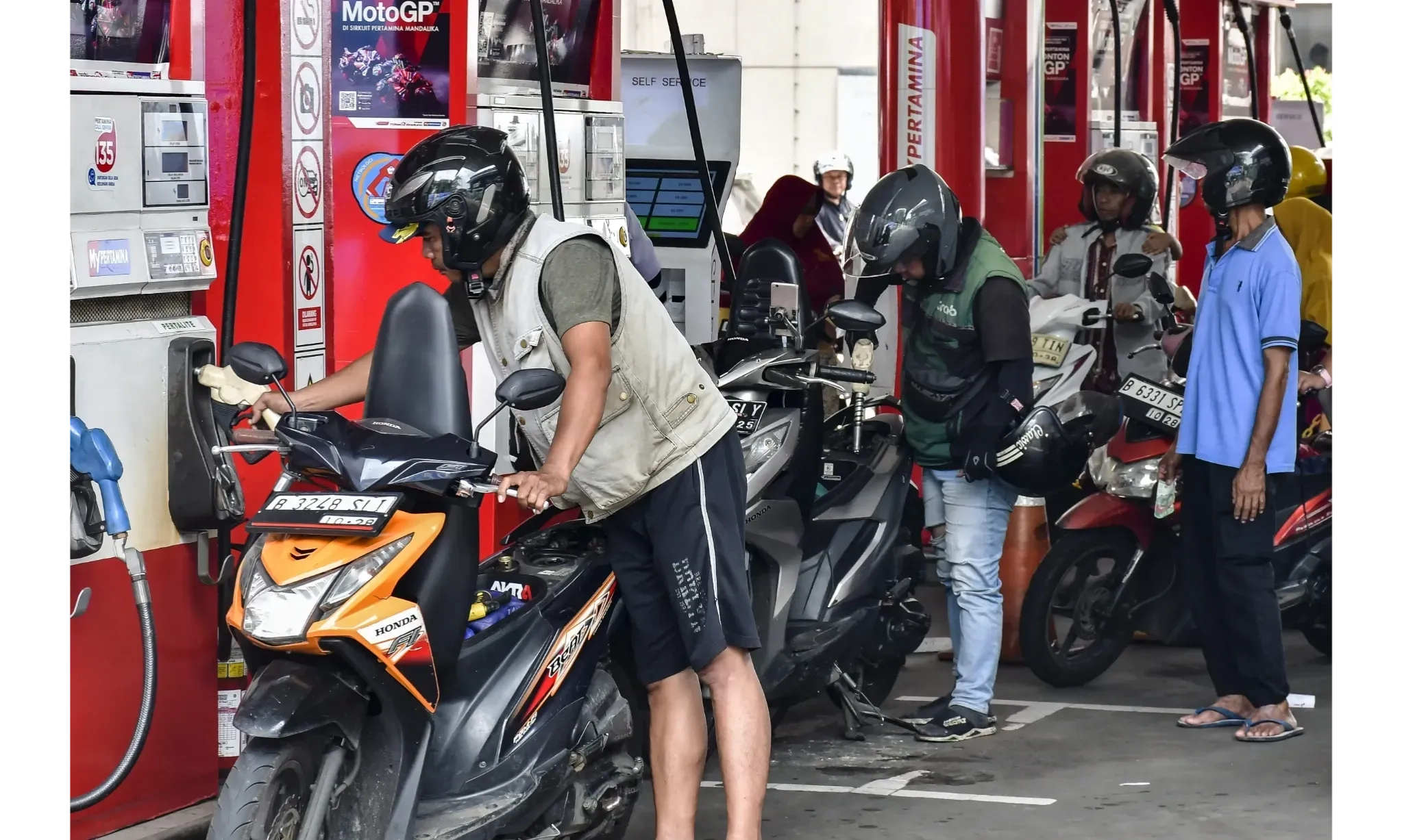 <p id="isPasted">IESR: Peningkatan Kualitas BBM Cara Strategis Bereskan Polusi Udara</p>