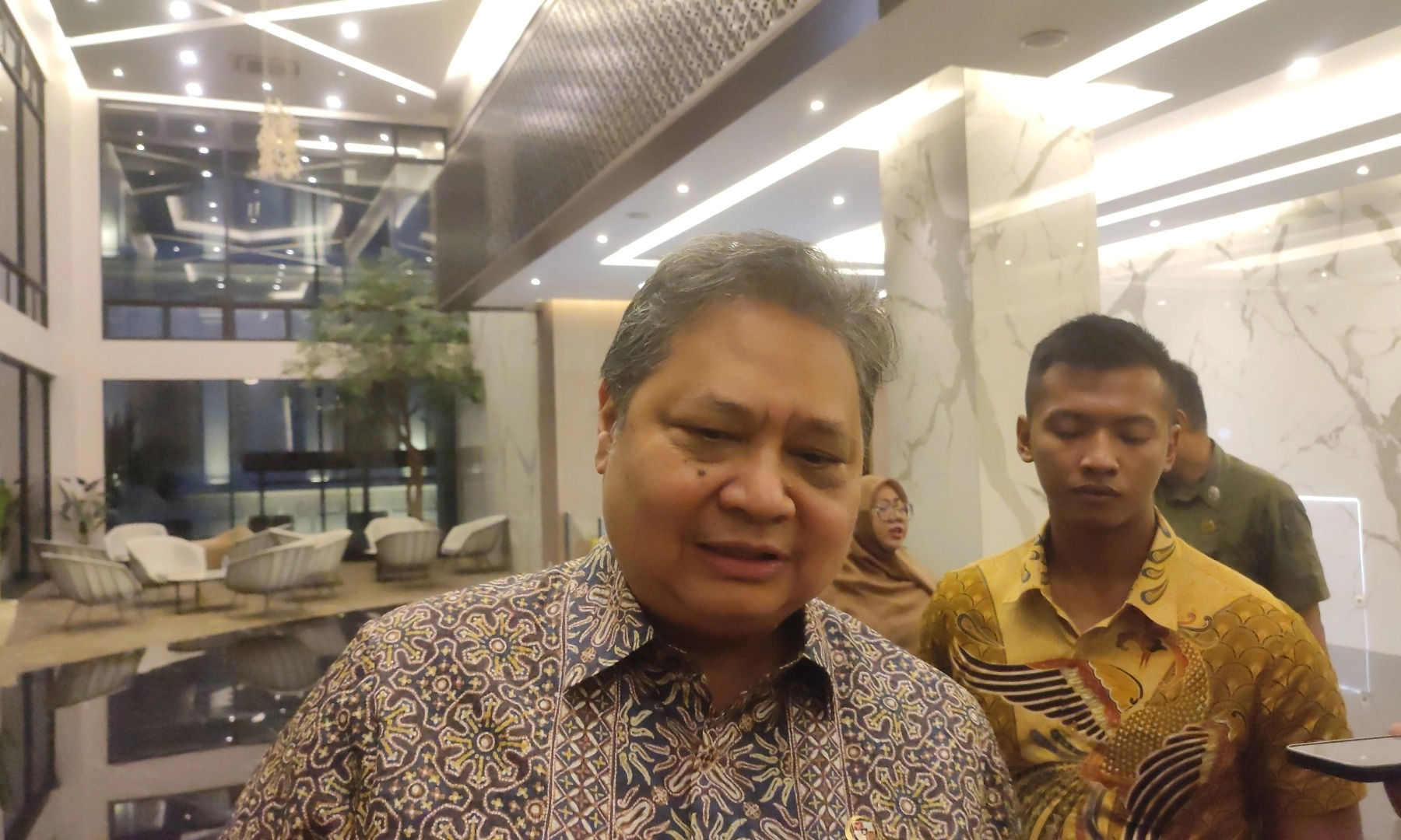 <p id="isPasted">Airlangga Tak Ambil Pusing Proyeksi IMF Pertumbuhan Ekonomi 5,1%</p>