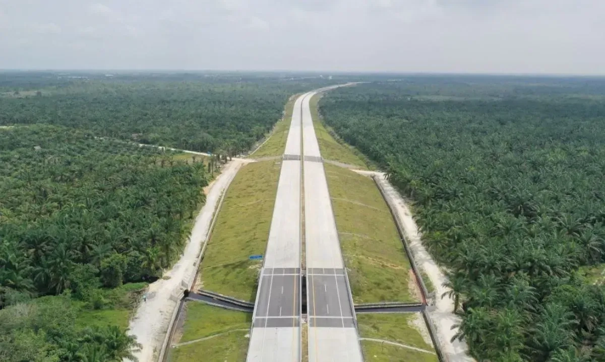 <p>Hutama Karya Rampungkan Sisa 9 Km Jalan Tol Pekanbaru&ndash;Bangkinang</p>
