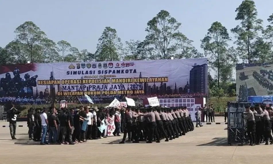 <p>Amankan Pilkada 2024, Polda Metro Jaya Gelar Operasi Mantap Praja Jaya</p>