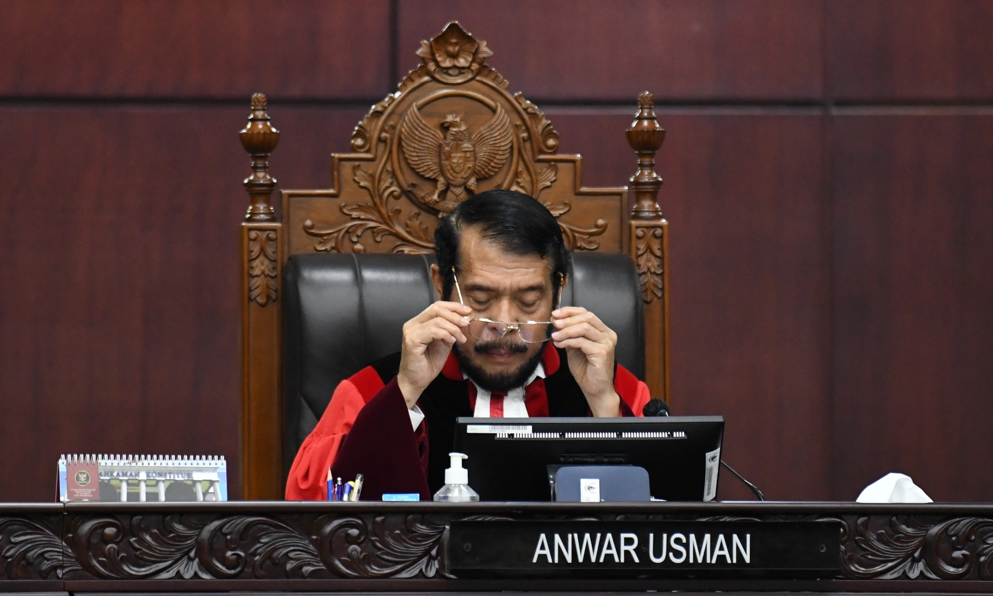 <p>MK Bahas Putusan Gugatan Anwar Usman</p>