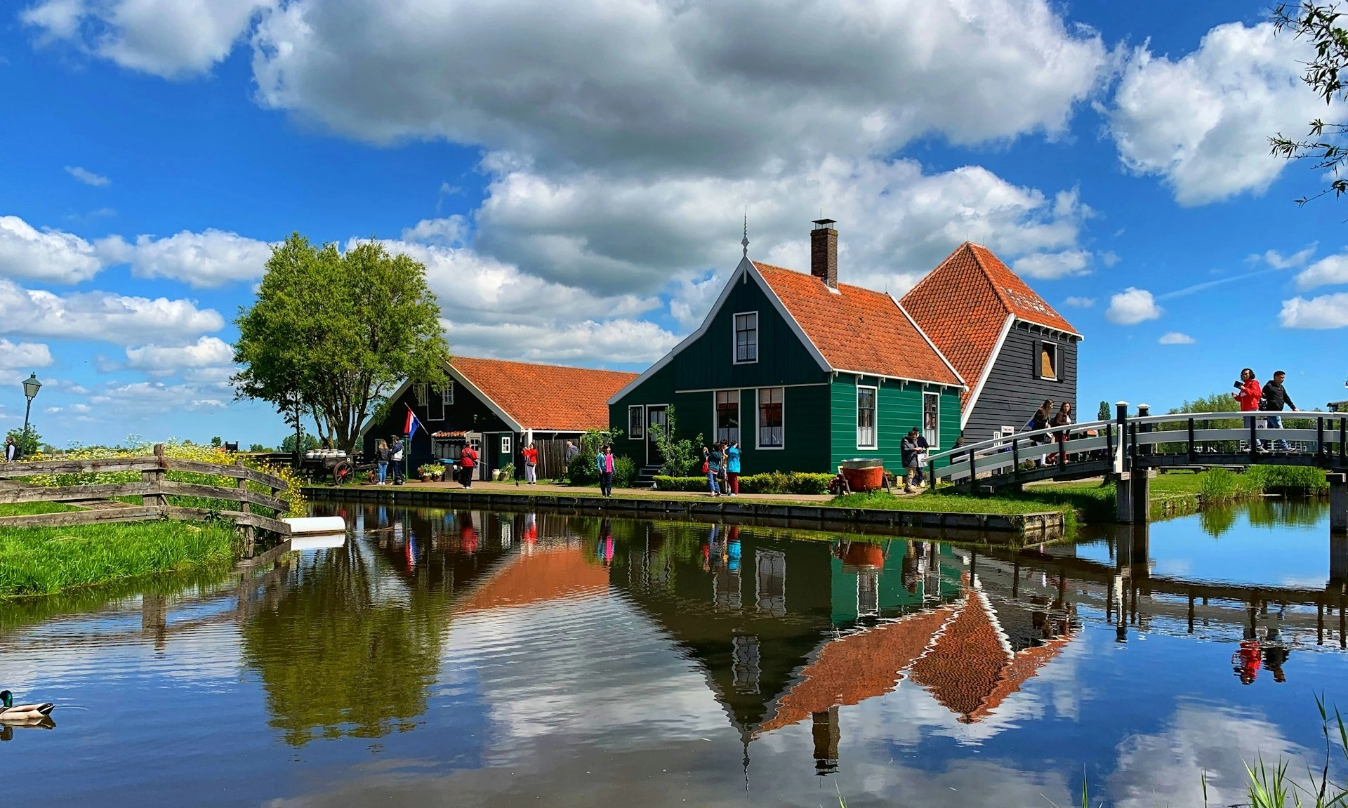 <p>Amsterdam Dan Kopenhagen &#39;Sembunyikan&#39; Objek Wisata Imbas <em>Overtourism</em></p>