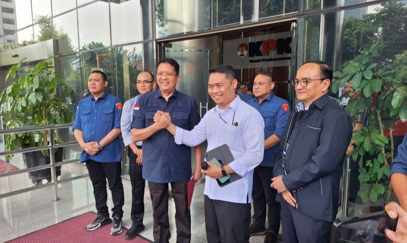 <p>Kejagung Limpahkan Perkara Korupsi LPEI ke KPK</p>