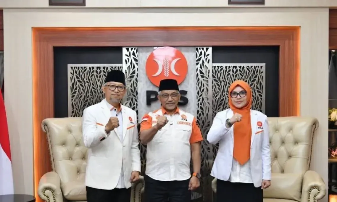 <p>PKS Cabut Dukungan Ke Riza Patria-Marshel Di Pilkada Tangsel 2024</p>