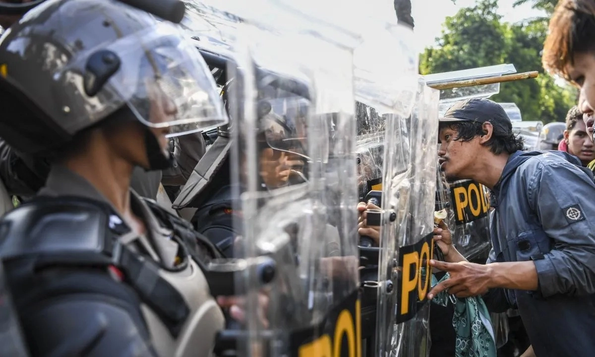 <p>Propam Polri Nilai Pengamanan Demonstrasi UU Pilkada Sesuai SOP</p>