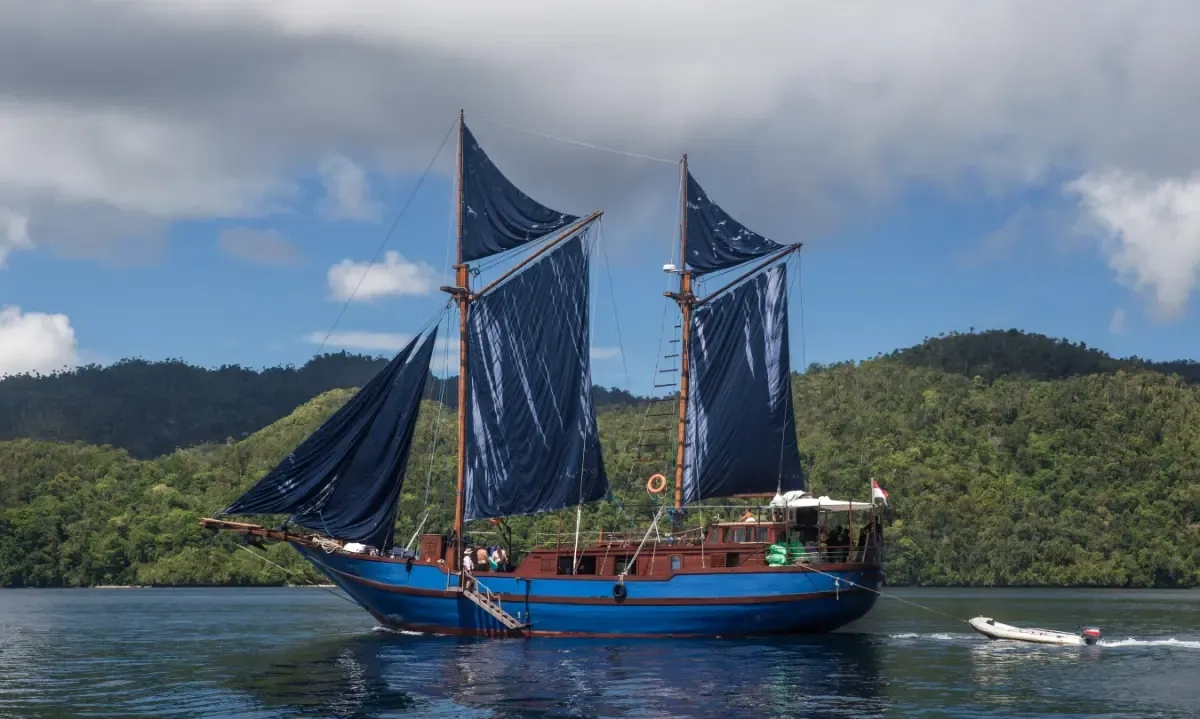 <p>Mengenal Sejarah Berbagai Kapal Tradisional Indonesia</p>