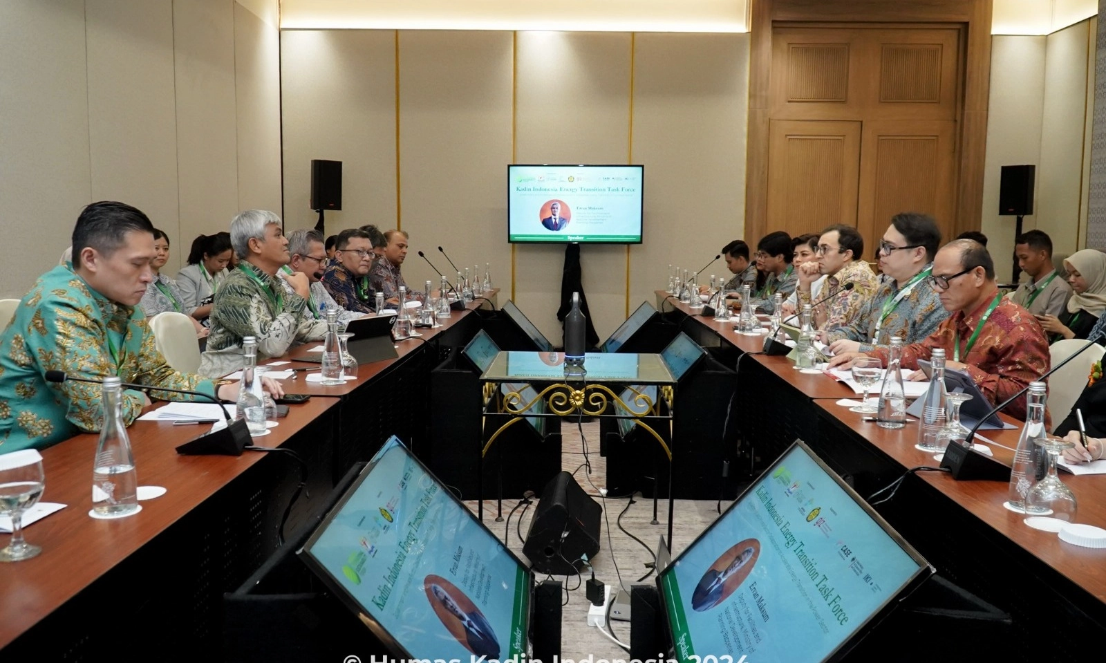 <p id="isPasted">Sukseskan Upaya EBT, RI Butuh Investasi US$55 M Sampai 2029</p>