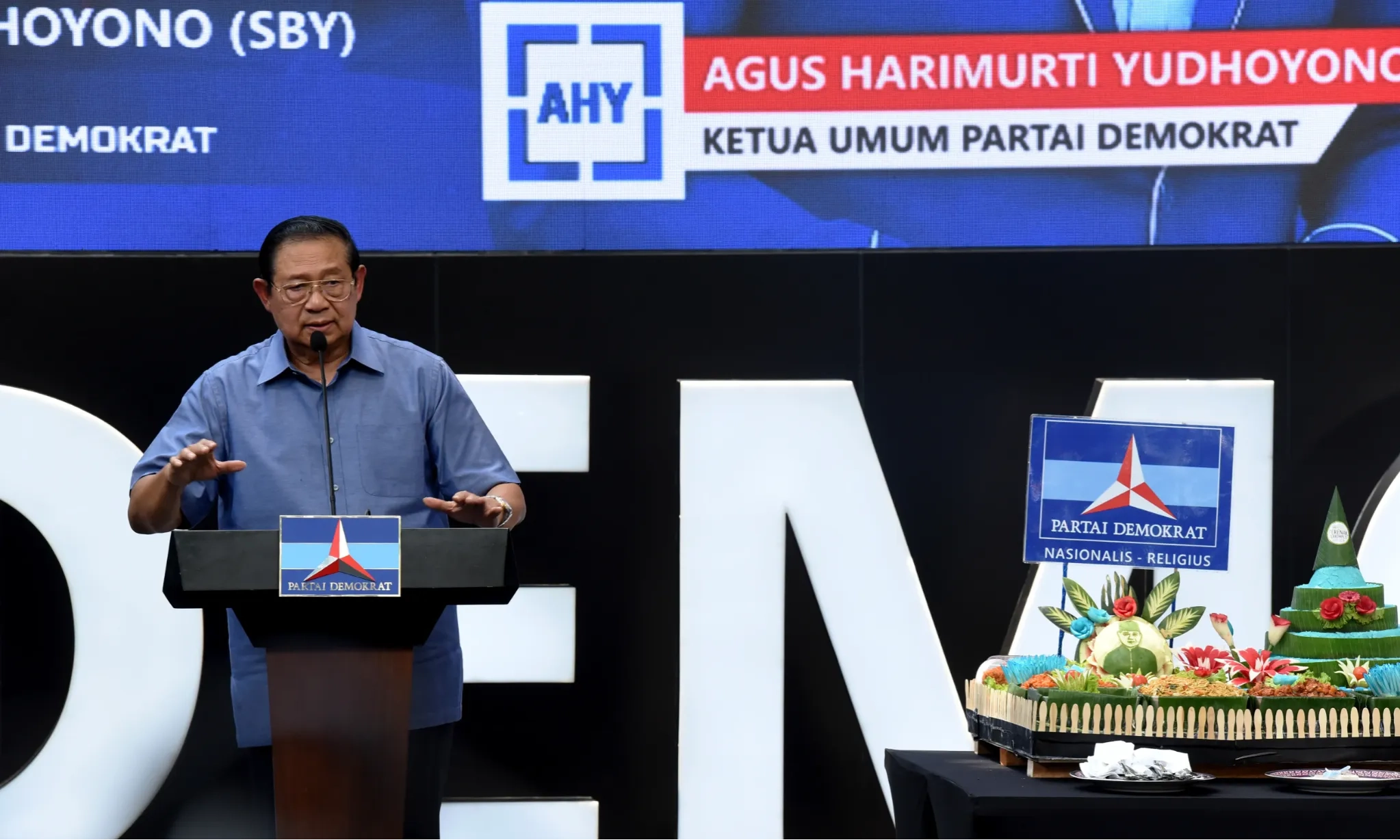 <p>SBY Curhat Jadi Oposisi 10 Tahun Tidak Mudah</p>