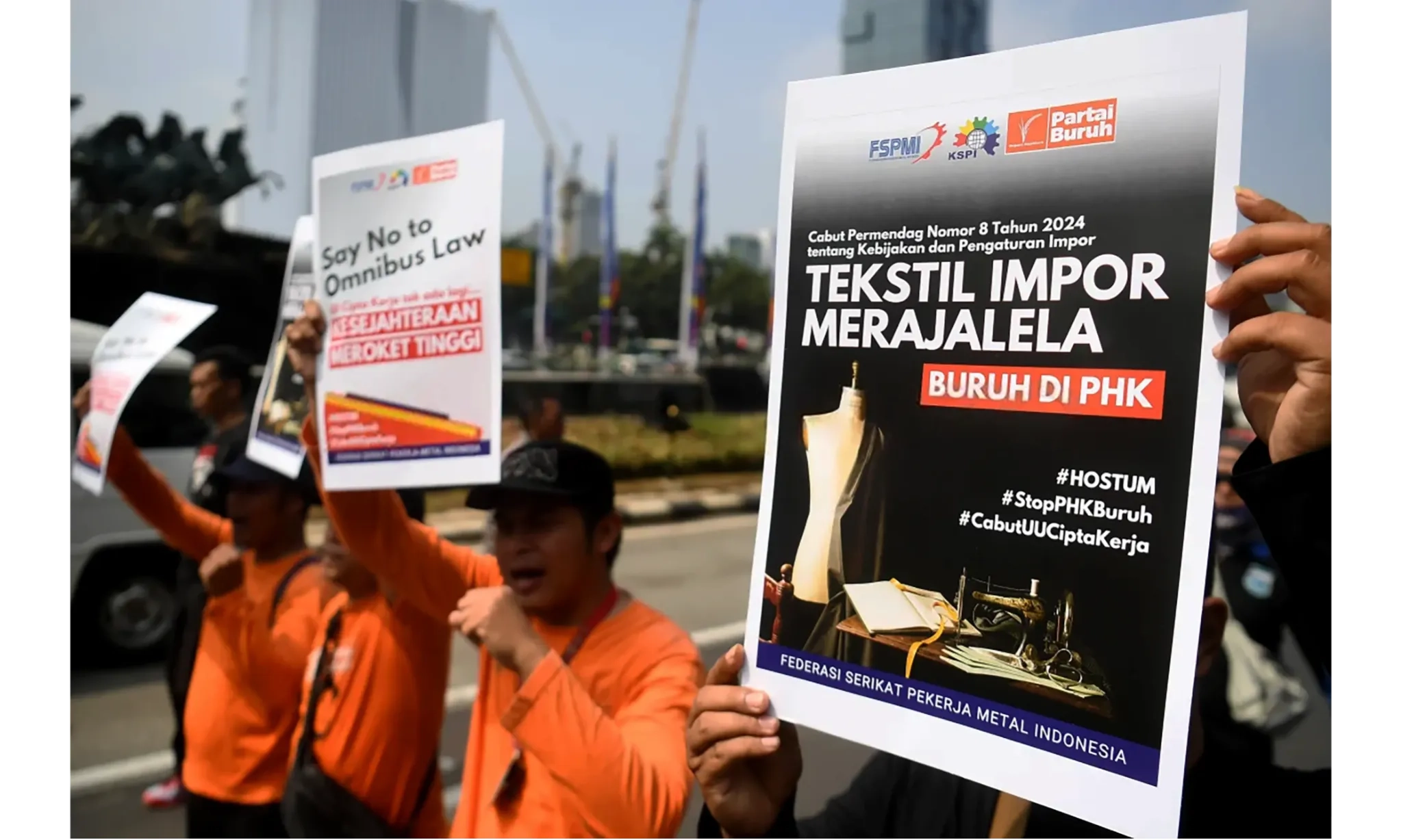 <p>Airlangga: Lewat Skema Baru, Besaran Uang JKP Akan Jadi Lebih Besar</p>