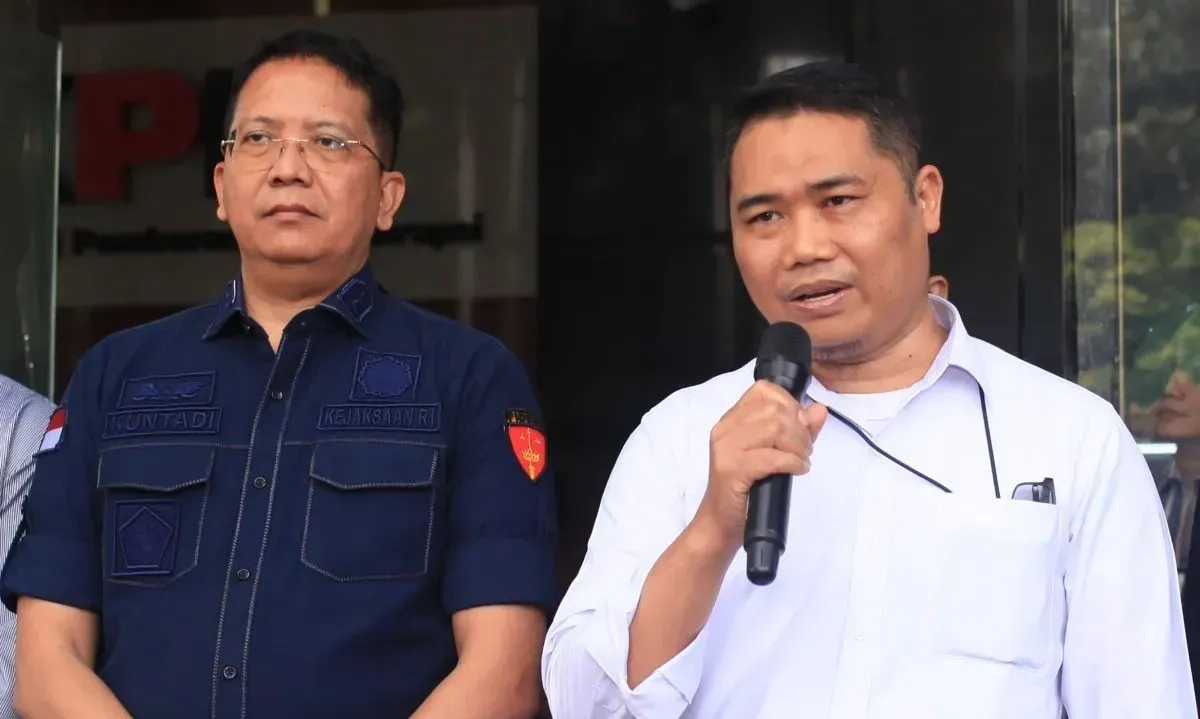 <p>KPK Temukan Dokumen Penting Di Mobil Harun Masiku</p>