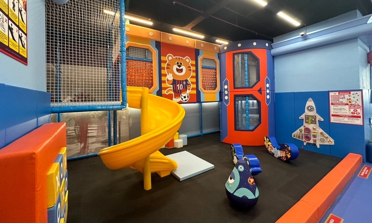 <p>Menilik Manfaat Mengajak Anak Bermain Di <em>Playground</em></p>