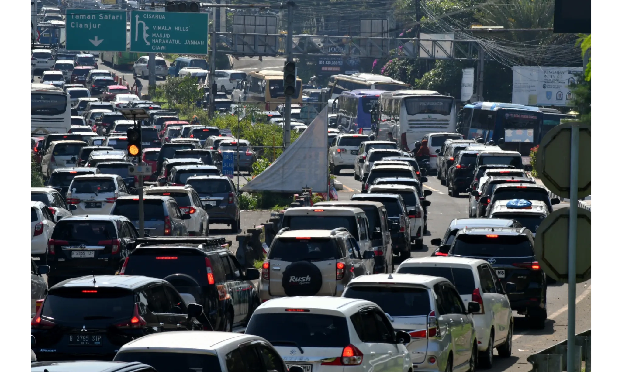<p id="isPasted">Tanggapi Macet &#39;Horor&#39; Puncak, Kemenparekraf Siapkan Opsi Mitigasi</p><p><br></p>