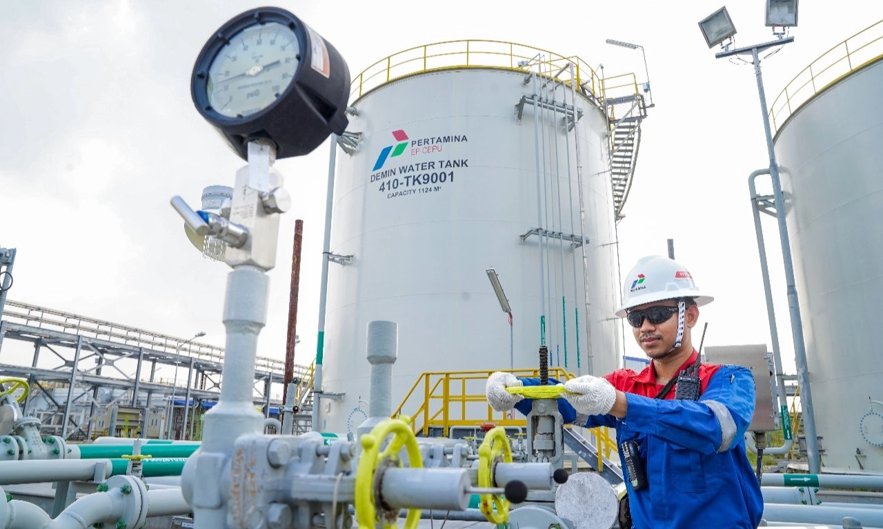 <p id="isPasted">Indonesia Timur Jadi Tulang Punggung Hulu Migas</p>