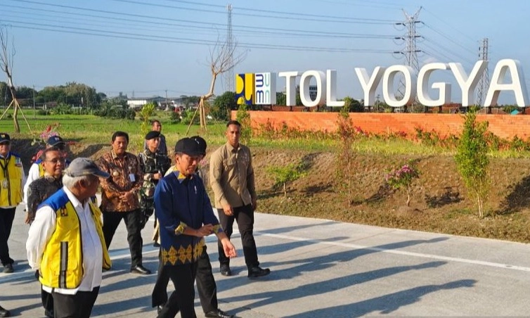 <p id="isPasted">Jokowi Resmikan Tol Ruas Solo-Yogyakarta-YIA Kulonprogo Senilai Rp 5,6 Triliun</p>