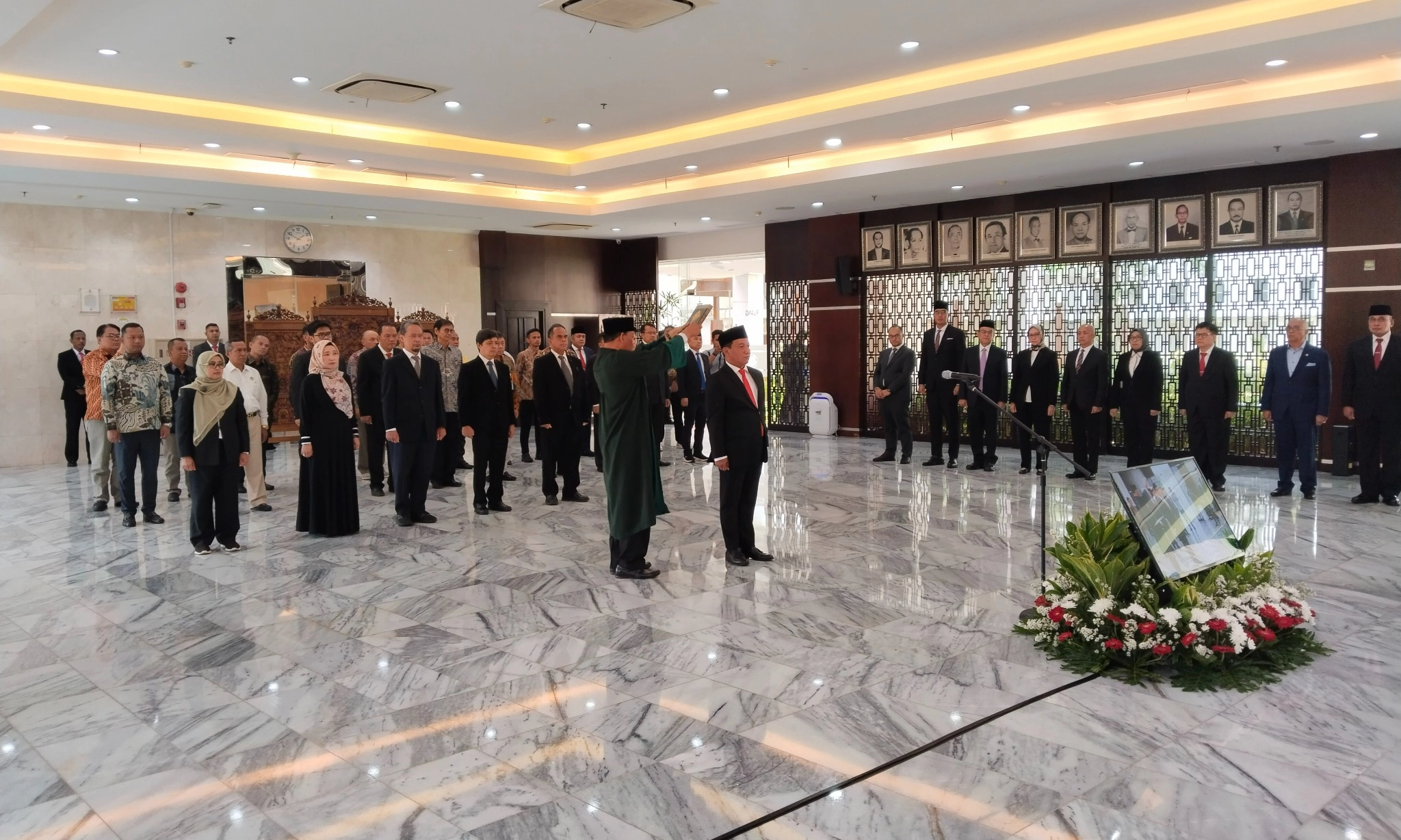 <p>Lantik Dirjen Minerba, Bahlil Beri Segudang PR</p>