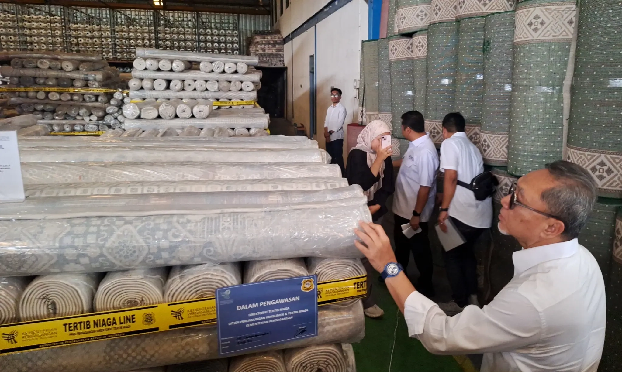 <p id="isPasted">Kemendag Ungkap Impor Karpet Ilegal Asal Turki Senilai Rp10 Miliar</p>