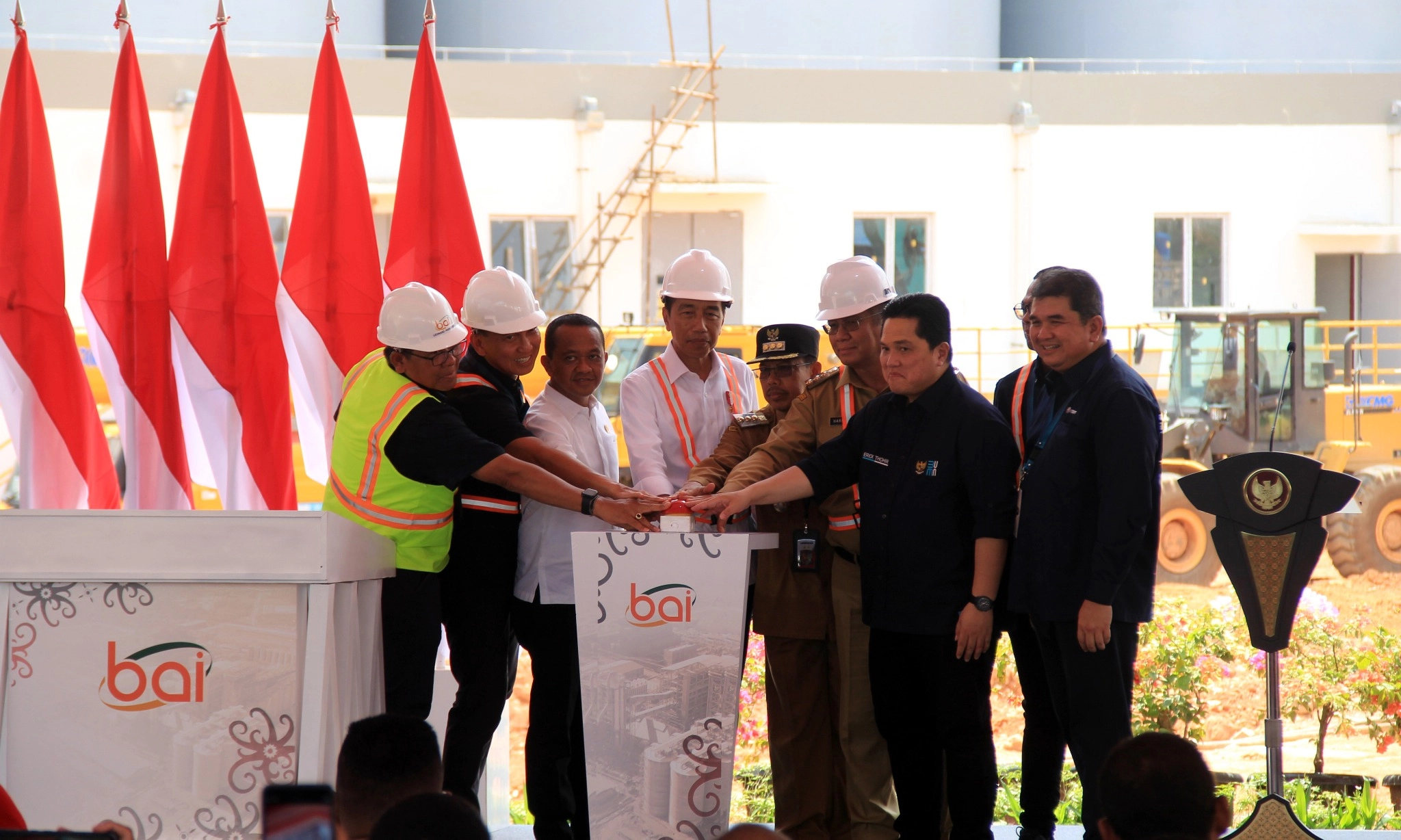 <p>Jokowi Resmikan Injeksi Bauksit Perdana Penuhi Kebutuhan Aluminium</p>