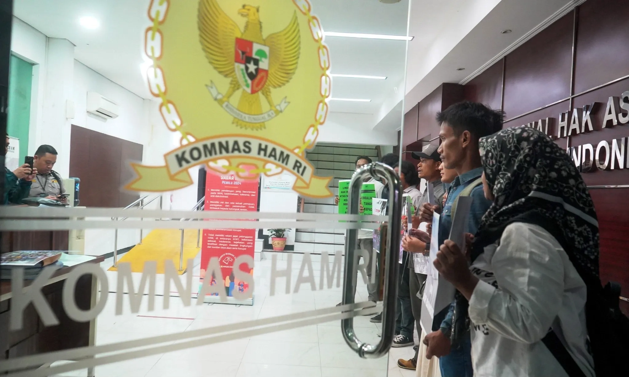 <p>Kampanye Pilkada Serentak 2024 Harus Ramah HAM</p>