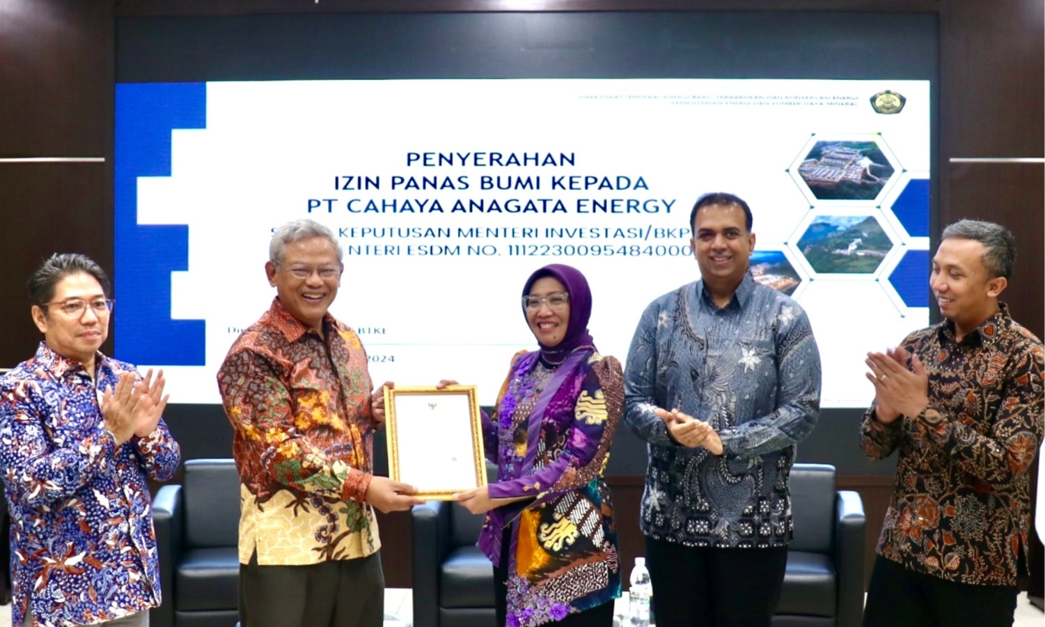 <p id="isPasted">Pertamina-Chevron Dapat Restu Garap Panas Bumi Di Lampung</p>