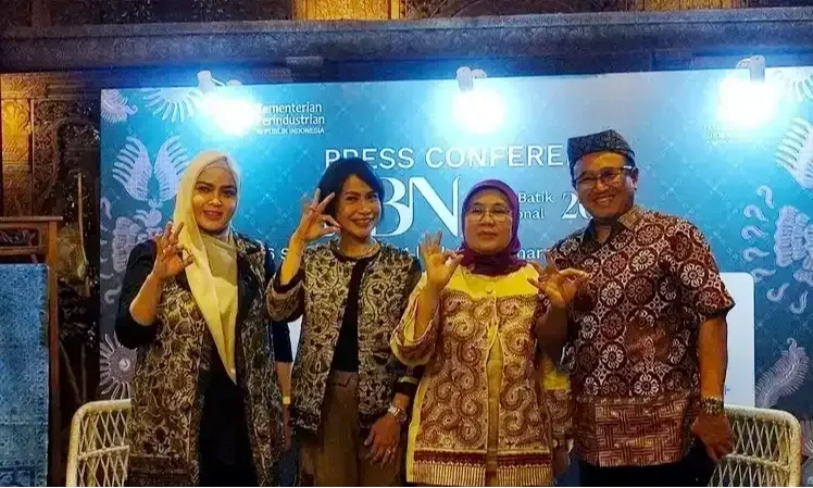 <p>Industri Batik Nasional Tampung 200 Ribu Tenaga Kerja RI</p>