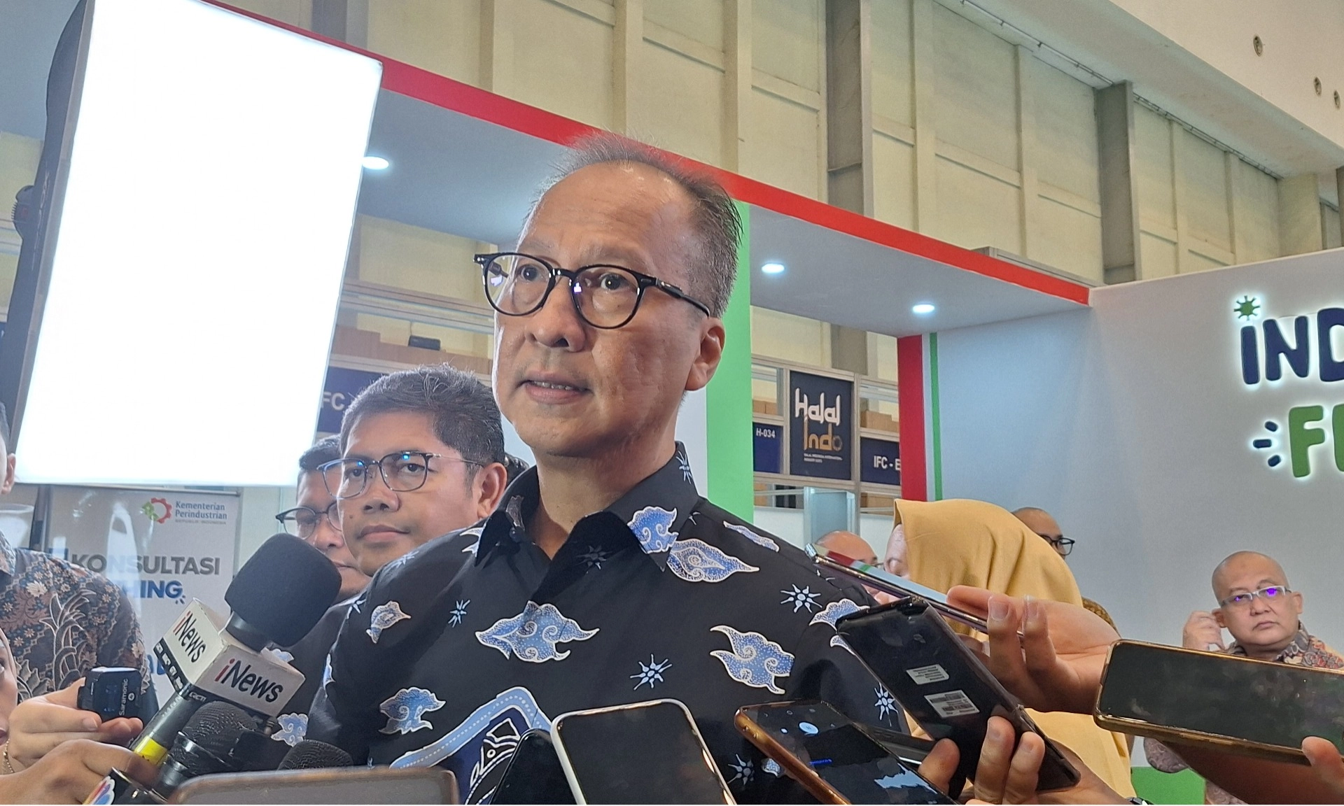 <p id="isPasted">Industri Halal RI Kalah Dari Singapura dan Malaysia, Ini PR Kemenperin</p>