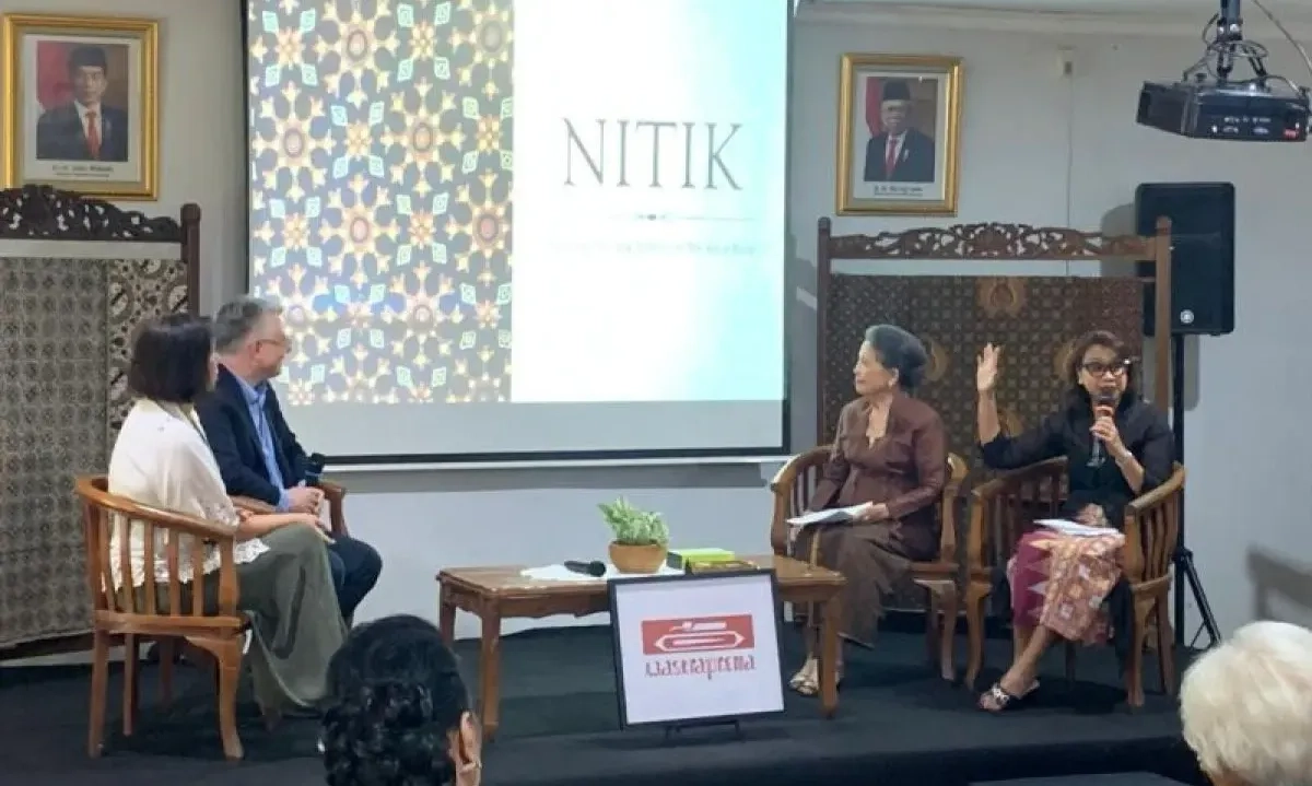 <p>366 Batik Indonesia Jadi Koleksi Museum Antropologi Weltmuseum Austria</p>