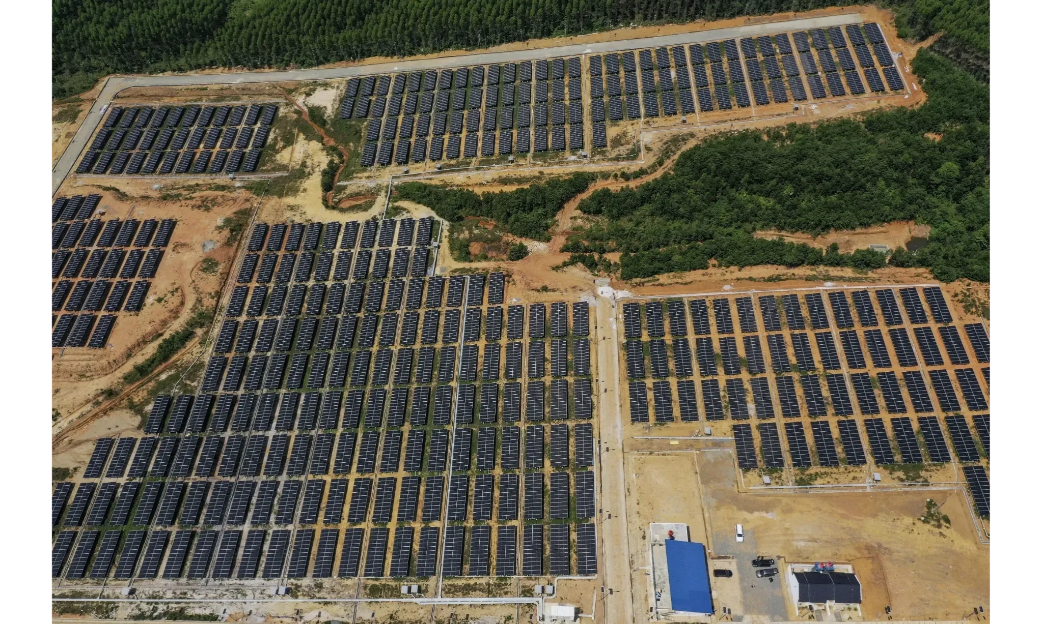 <p id="isPasted">Industri Panel Surya AS Investasi Rp8 T Bangun Pabrik di KIT Batang</p>