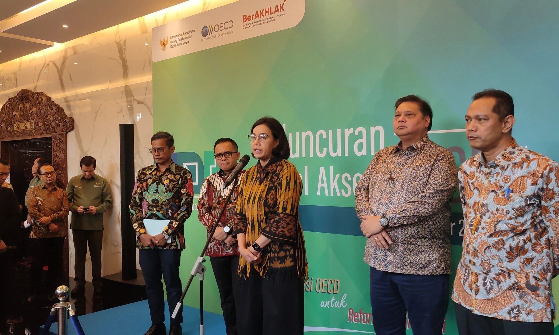 <p id="isPasted">Menkeu Sri: Kemenkeu Ikut Penuhi 6 Komite Syarat Keanggotaan OECD</p>