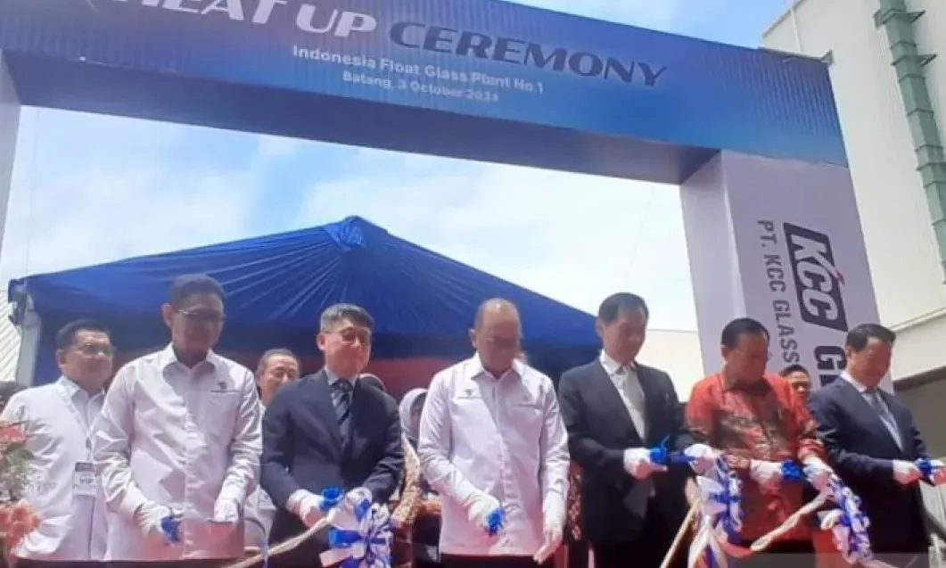 <p id="isPasted">KCC Glass Investasi Rp4 T, Mulai Produksi November 2024</p>