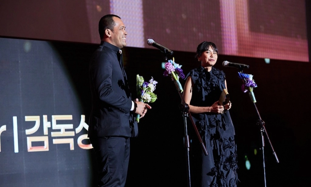 <p>Gadis Kretek Raih Penghargaan Asian Contents Awards BIFF 2024</p>
