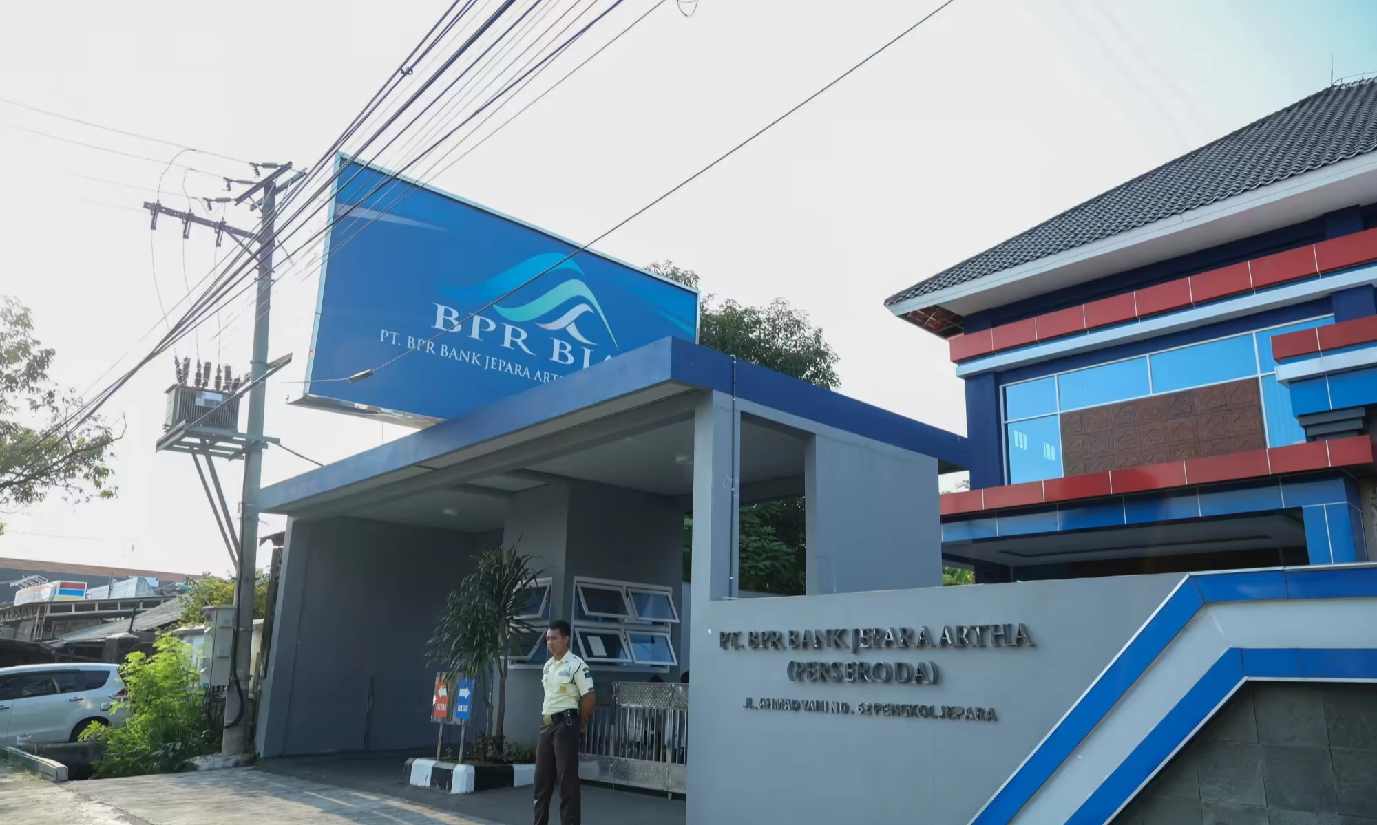 <p>KPK Sidik Korupsi BPR Bank Jepara Artha</p>