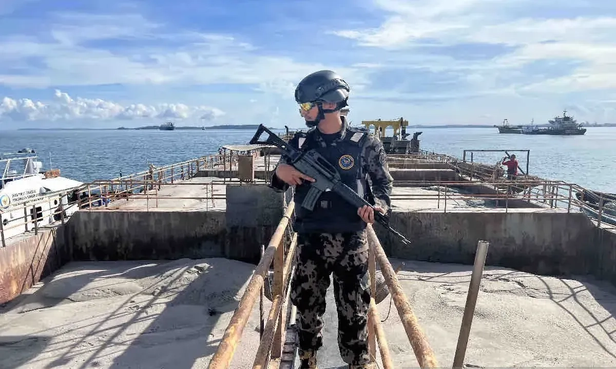 <p>KKP Temukan Dua Kapal Diduga Sedot Pasir Ilegal Di Perairan Batam</p>