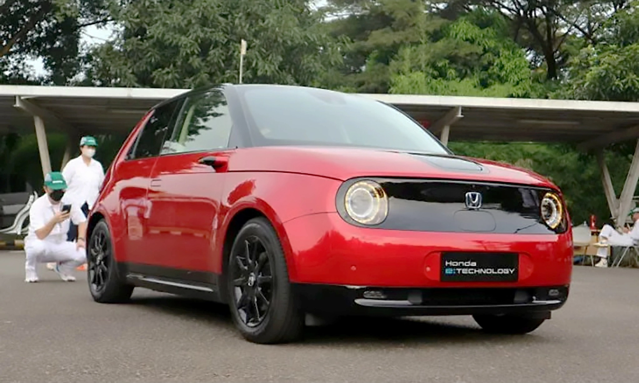 <p>Honda Kembangkan Mobil Listrik Bertransmisi Manual Dengan Pedal Kopling</p>