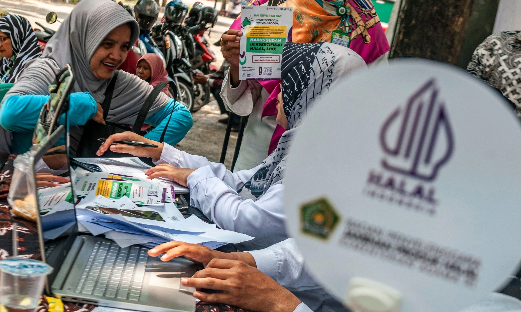 <p>BPJPH Akan Data Pelaku Usaha Yang Belum Urus Sertifikasi Halal</p>