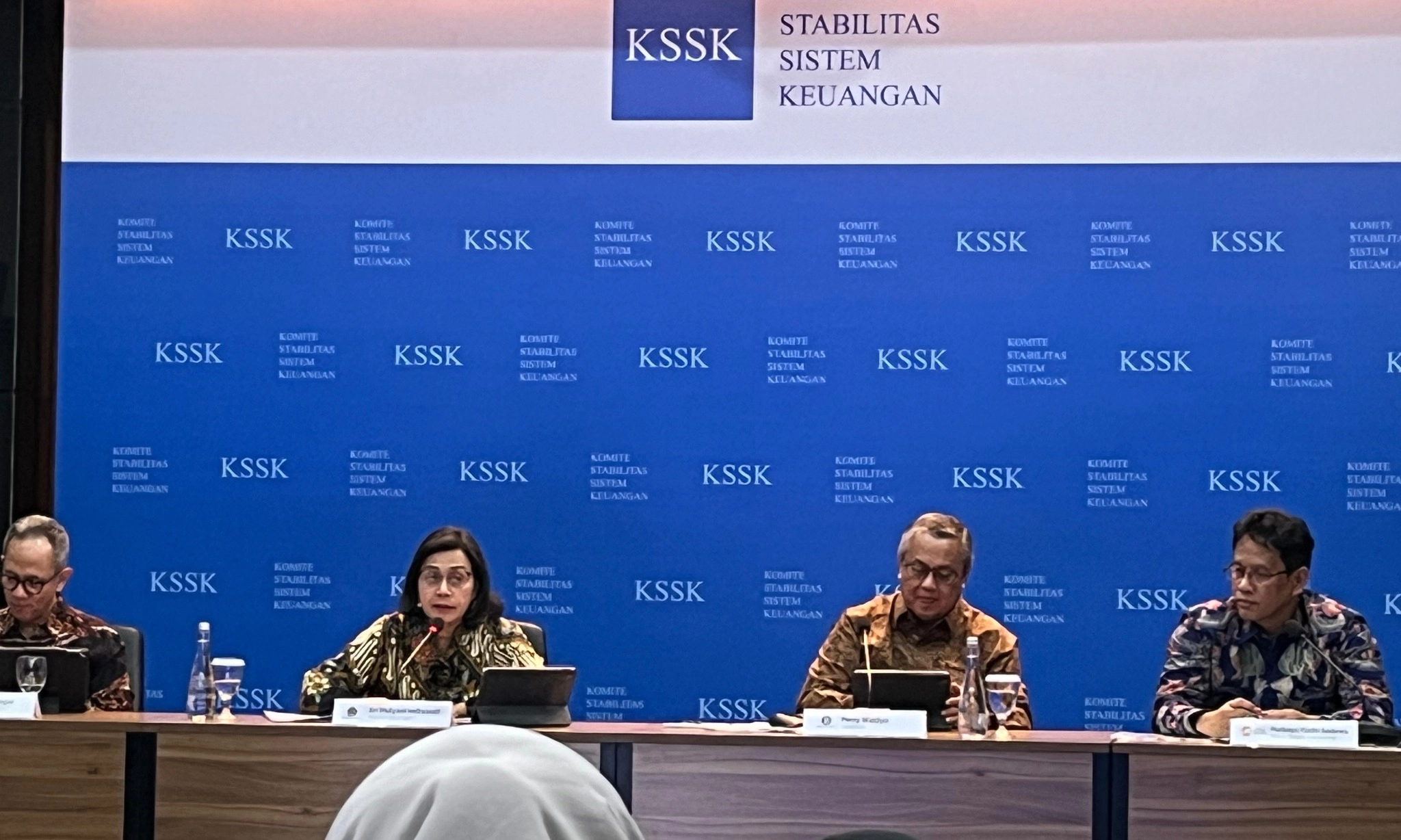 <p id="isPasted">Sri Mulyani Sebut Nilai Tukar Rupiah Sangat Menggembirakan</p>