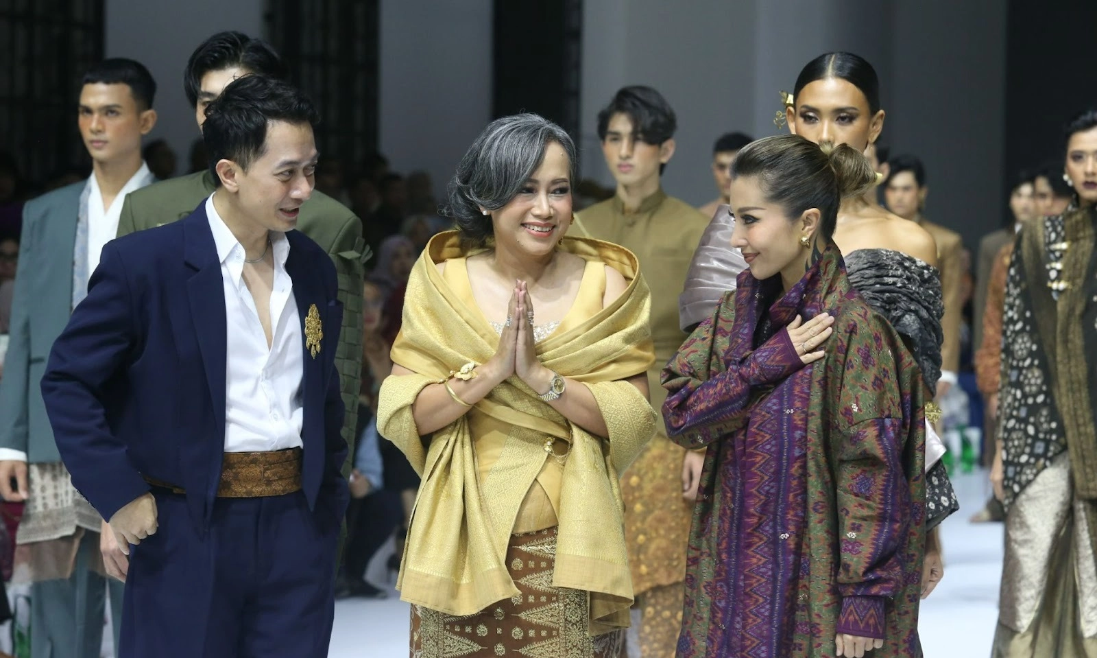 <p>Intip Kain Songket UMKM Dari Palembang Di Jakarta Fashion Week 2025 </p>
