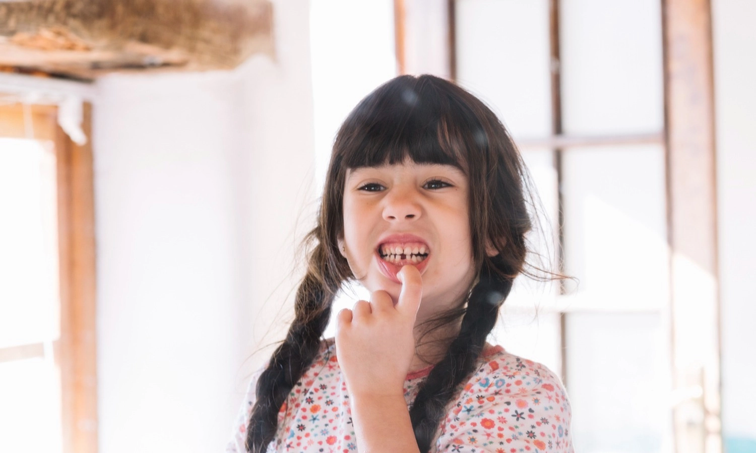 <p>Sering Dianggap Sepele, Ini Dampak Biarkan Gigi Ompong</p>