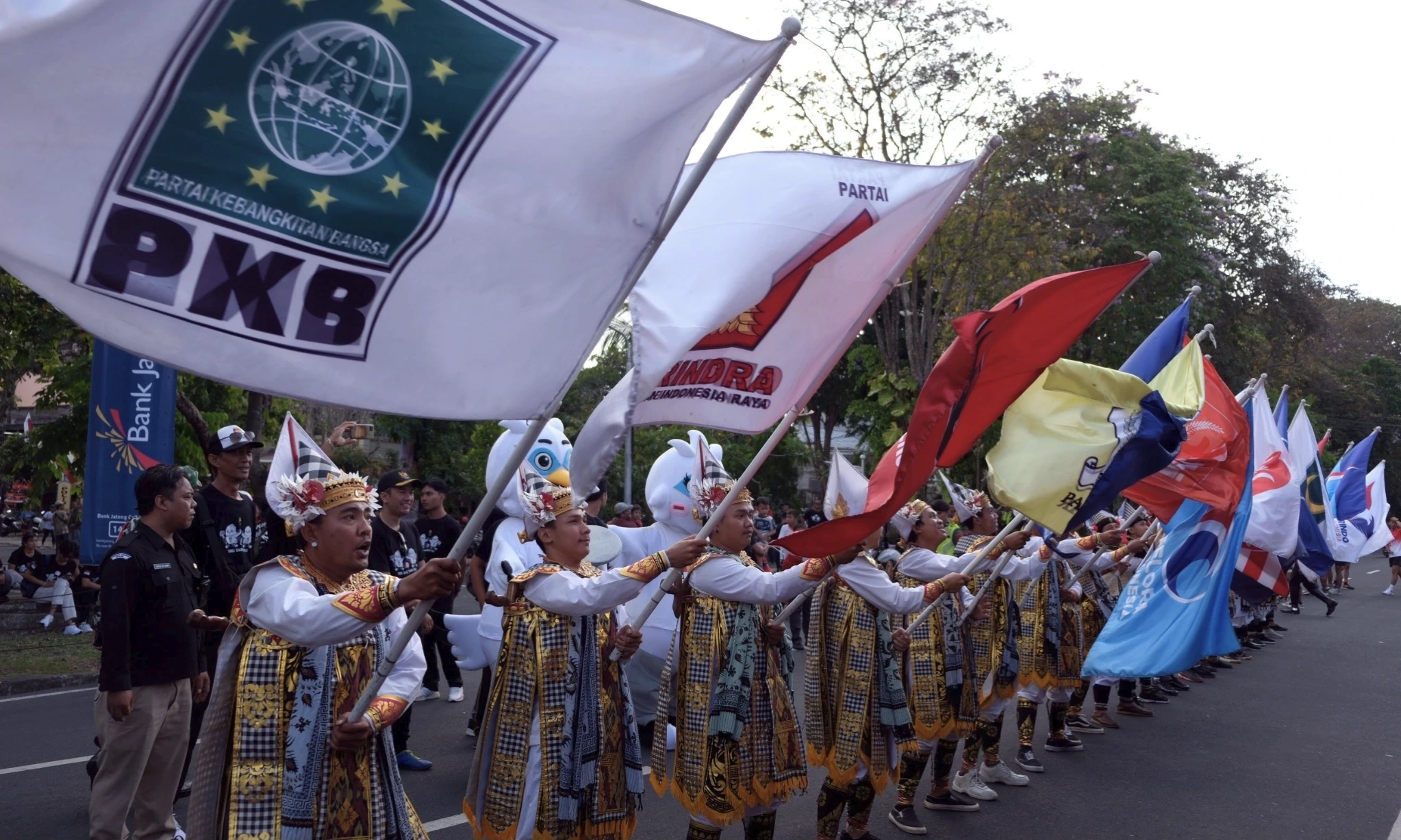 <p>Parpol Di Indonesia Tidak Konsisten Dengan Aturannya Sendiri</p>