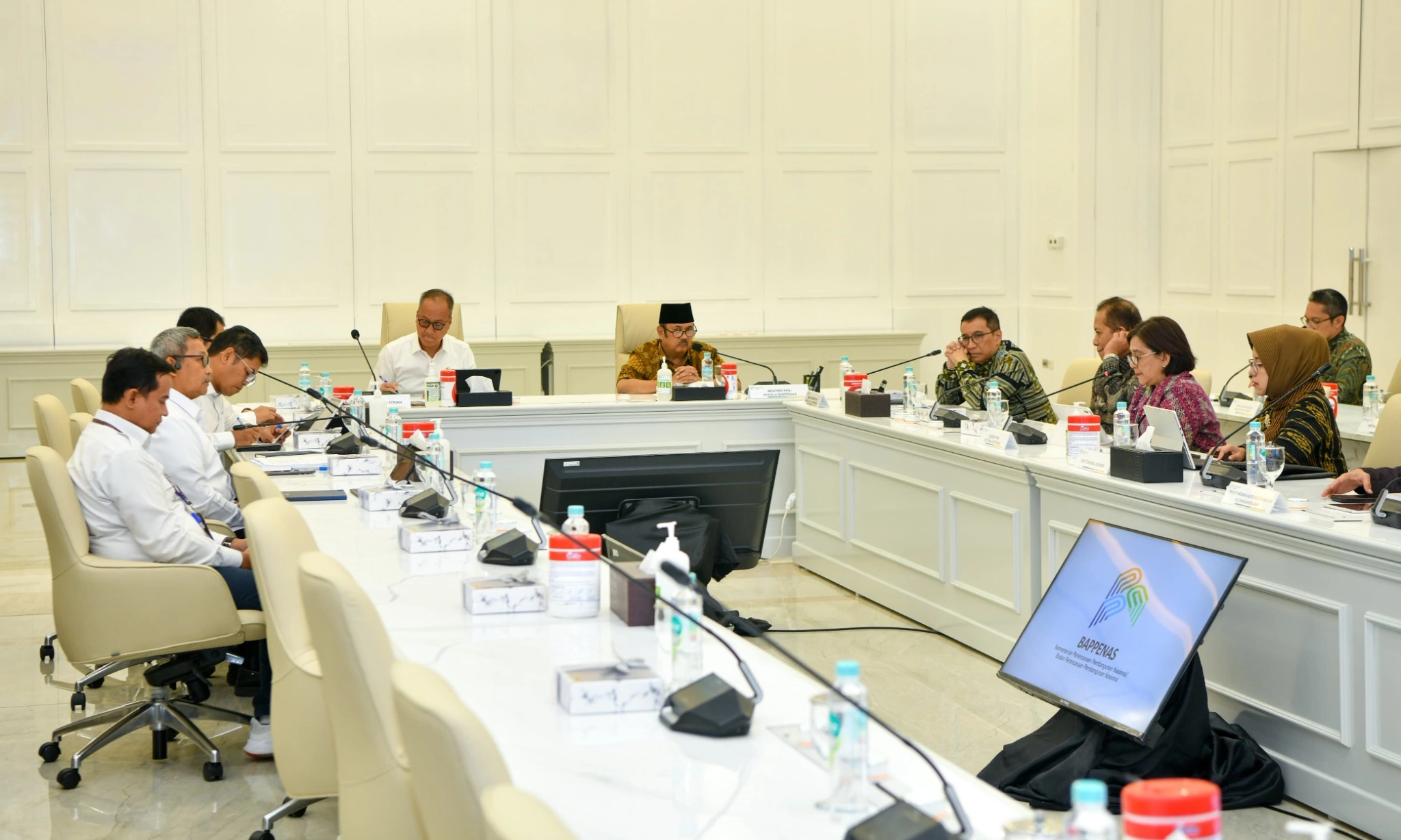 <p>Menperin-Menteri PPN Diskusikan Sektor Manufaktur Untuk Penggerak Ekonomi </p>