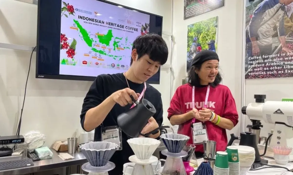 <div dir="auto" id="isPasted">Menko Pangan Ajak Masyarakat RI Kembangkan Kelapa, Kopi, Dan Kakao&nbsp;</div>