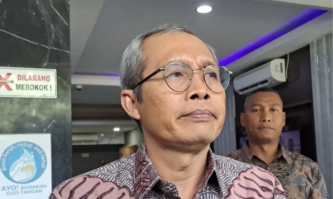 <p>Alex Marwata Gugat Larangan Pimpinan KPK Bertemu Pihak Beperkara</p>