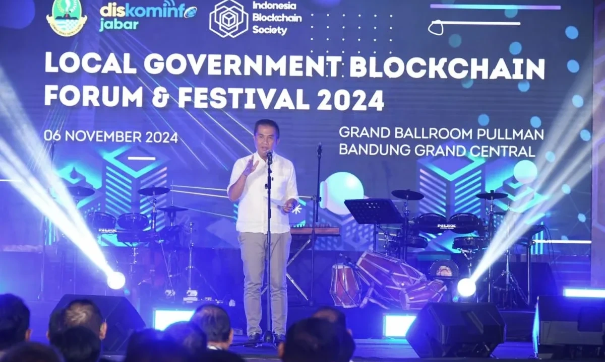 <p>Bey Ingin Layanan Publik Di Jabar Gunakan Teknologi Blockchain</p>