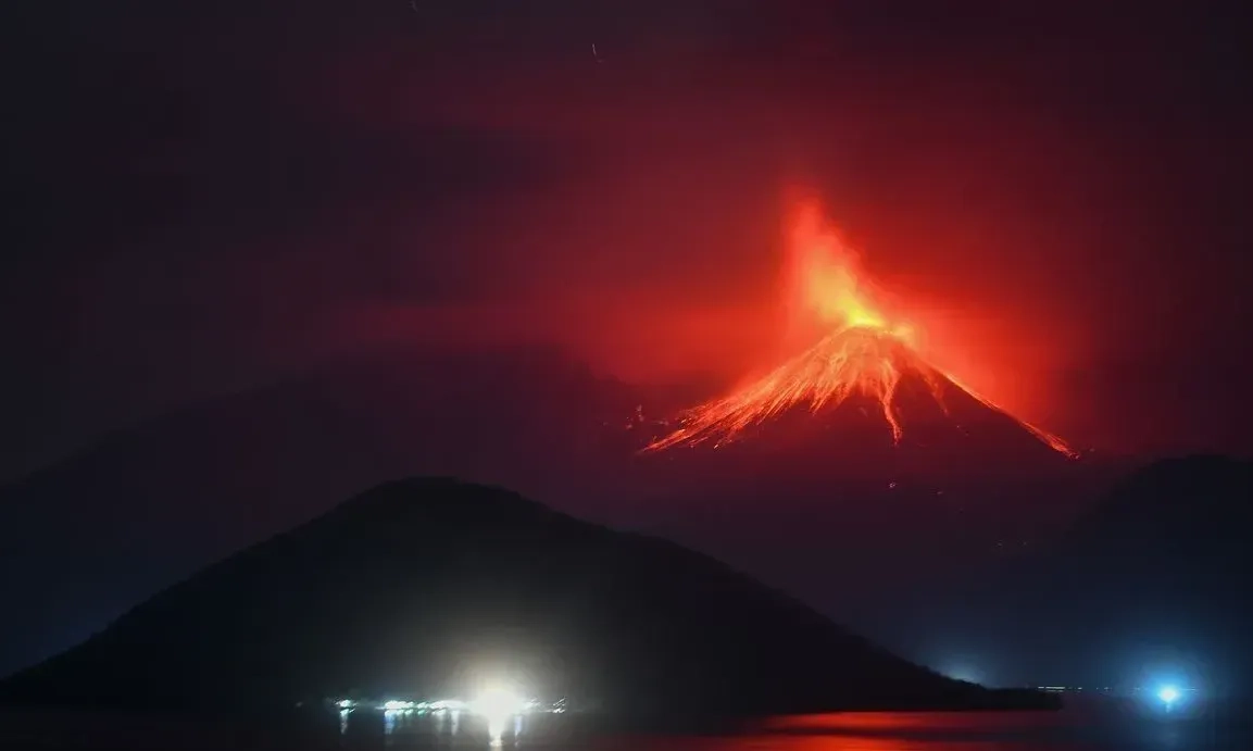 <p>Enam Gunung Api Berstatus Siaga-Awas, TNI Siapkan Pasukan Reaksi Cepat</p>