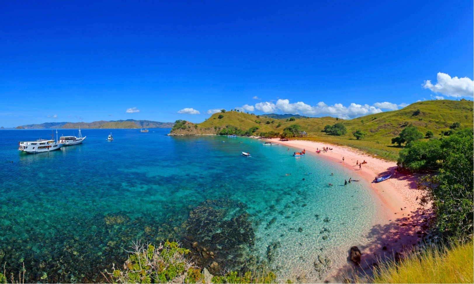 <p>Jalan-jalan Sambil Memelihara Alam Di Destinasi Ekowisata Dunia</p>