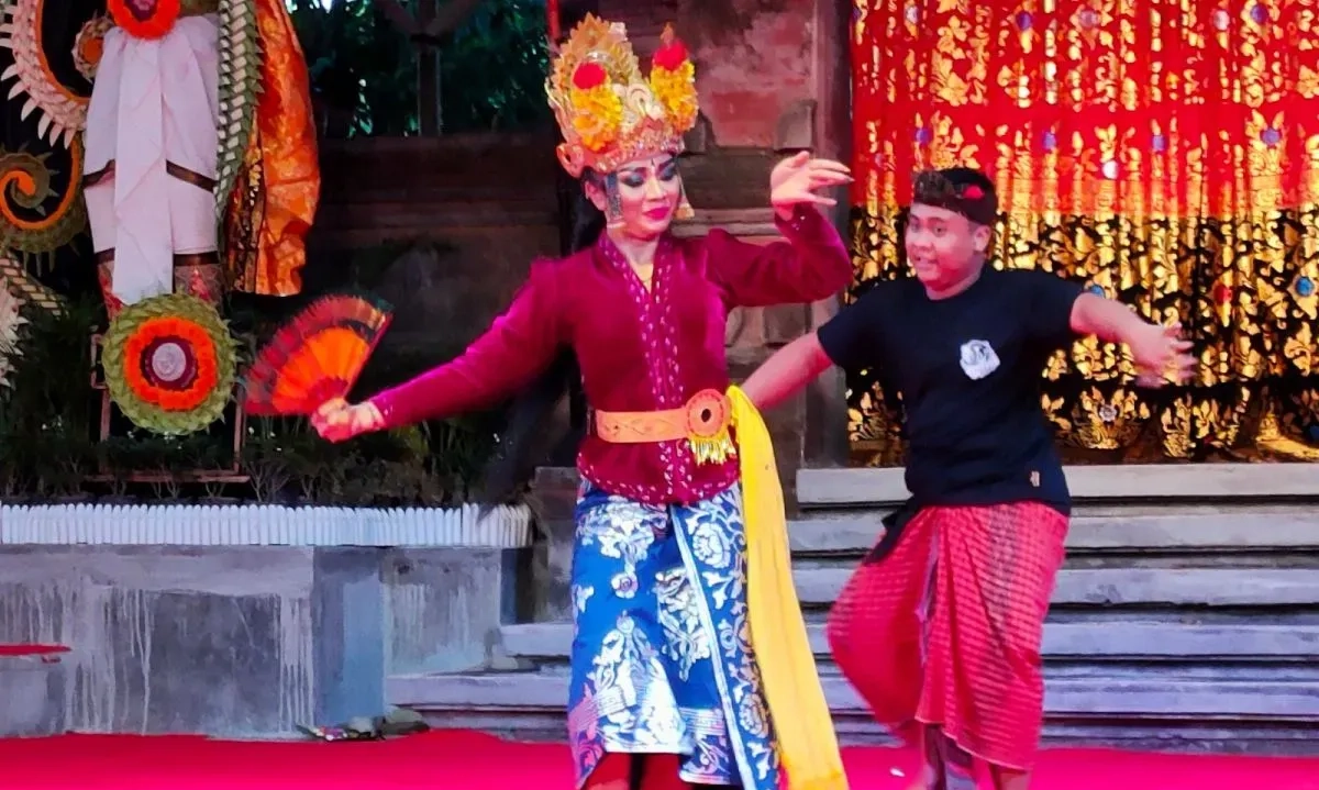 <p>Bali Terbitkan Edaran Joged Bumbung Untuk Hindari Atraksi Porno</p>