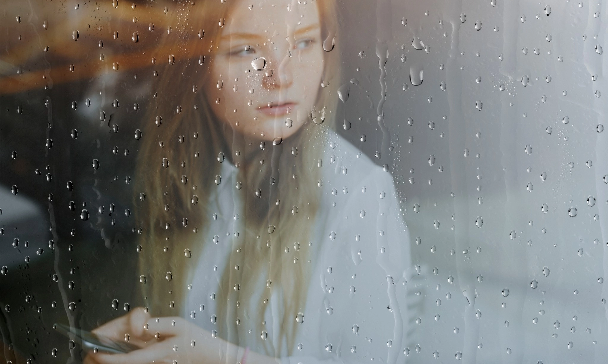 <p>Hujan Bisa Memengaruhi Perasaan Seseorang, Bagaimana Korelasinya?</p>