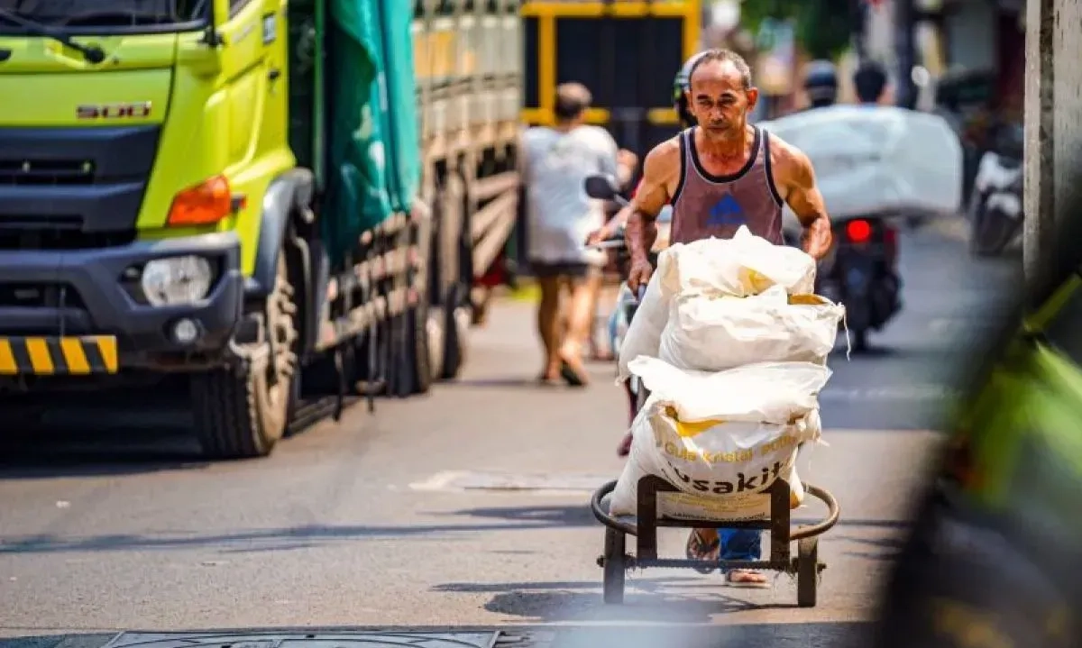 <p>Pakar: Perluasan Jamsosnaker Bagi Pekerja Informal Penting Dilakukan</p>