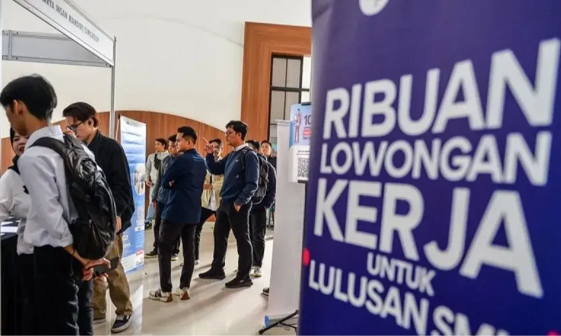 <p>Kurangi Pengangguran, Menaker Janji Gelar <em>Job Fair&nbsp;</em>Tiap Pekan</p>